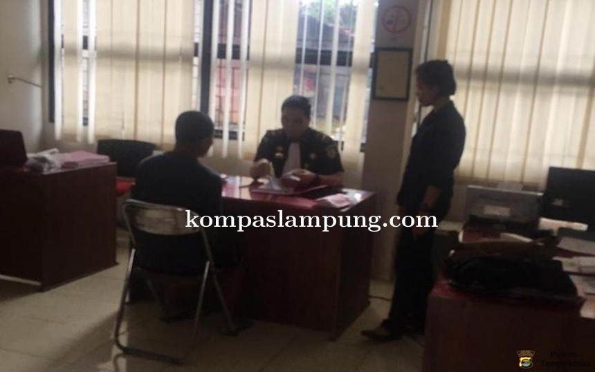 Polsek Kota Agung Limpahkan Tersangka Pecobaan Pencurian Disertai Penganiayaan ke Kejaksaan
