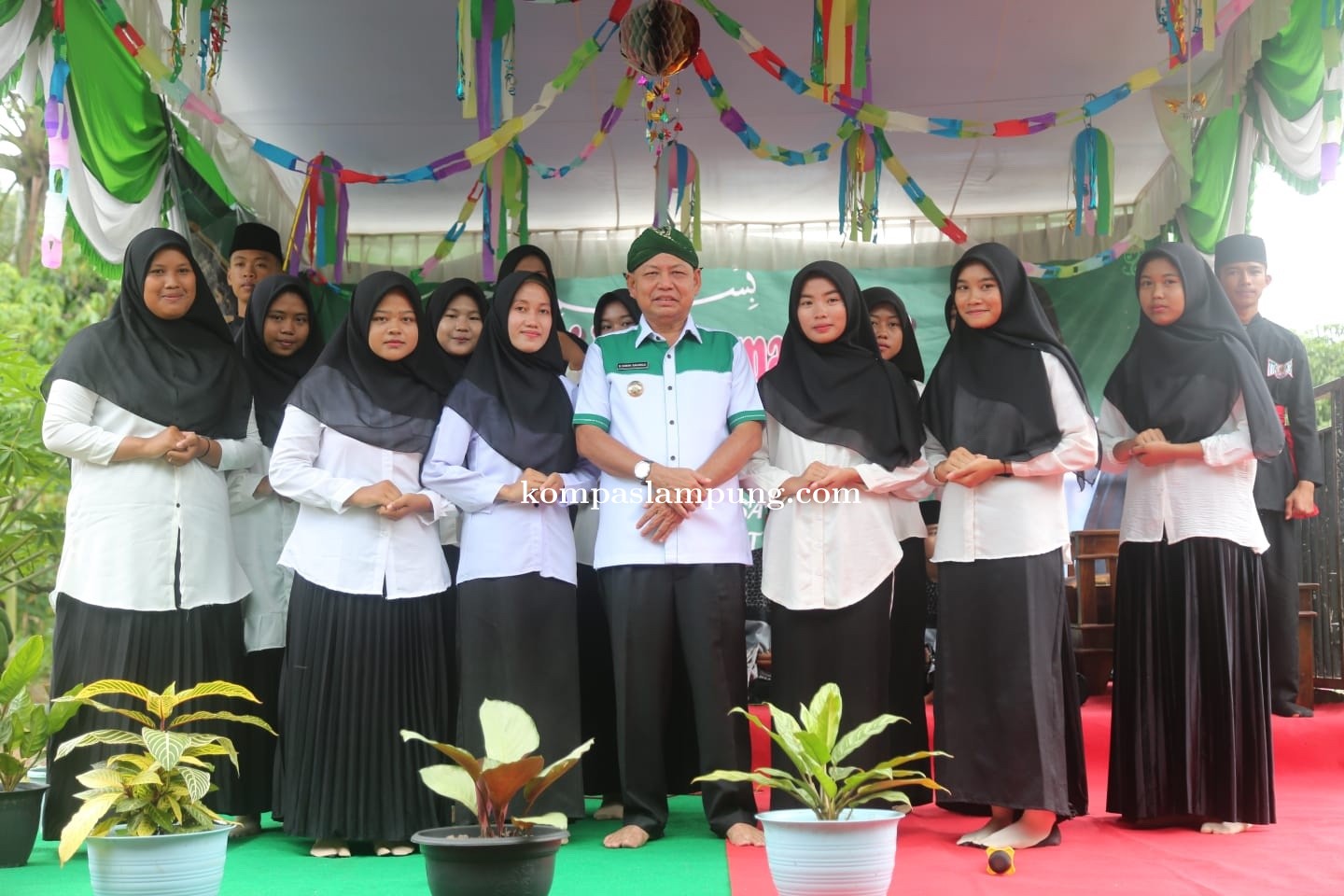 Bupati Lampung Timur Hadiri Acara Pengajian Maulid Nabi Muhammad SAW di Masjid Baitul Khair Cikarade