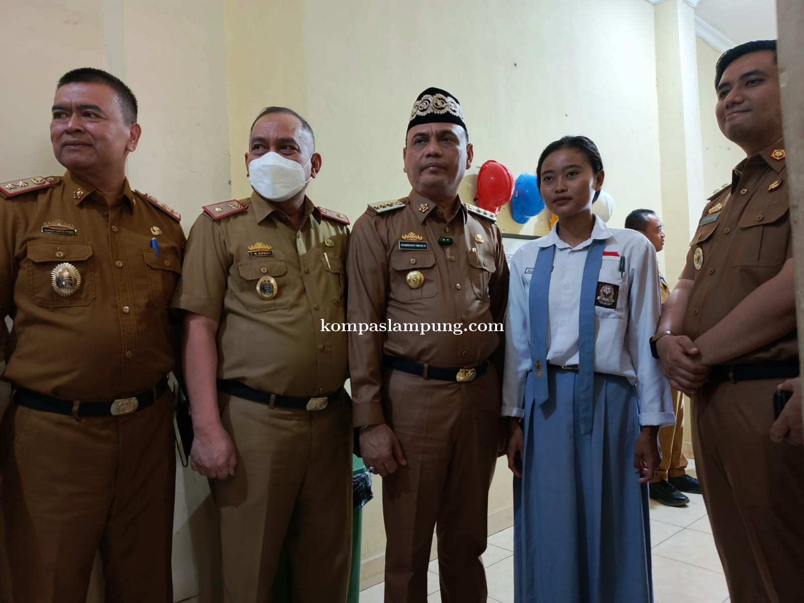 Kesetiaan Alia Menjaga Orang Tua Sakit Berbuah Manis, Walikota Metro Biayai Kuliahnya