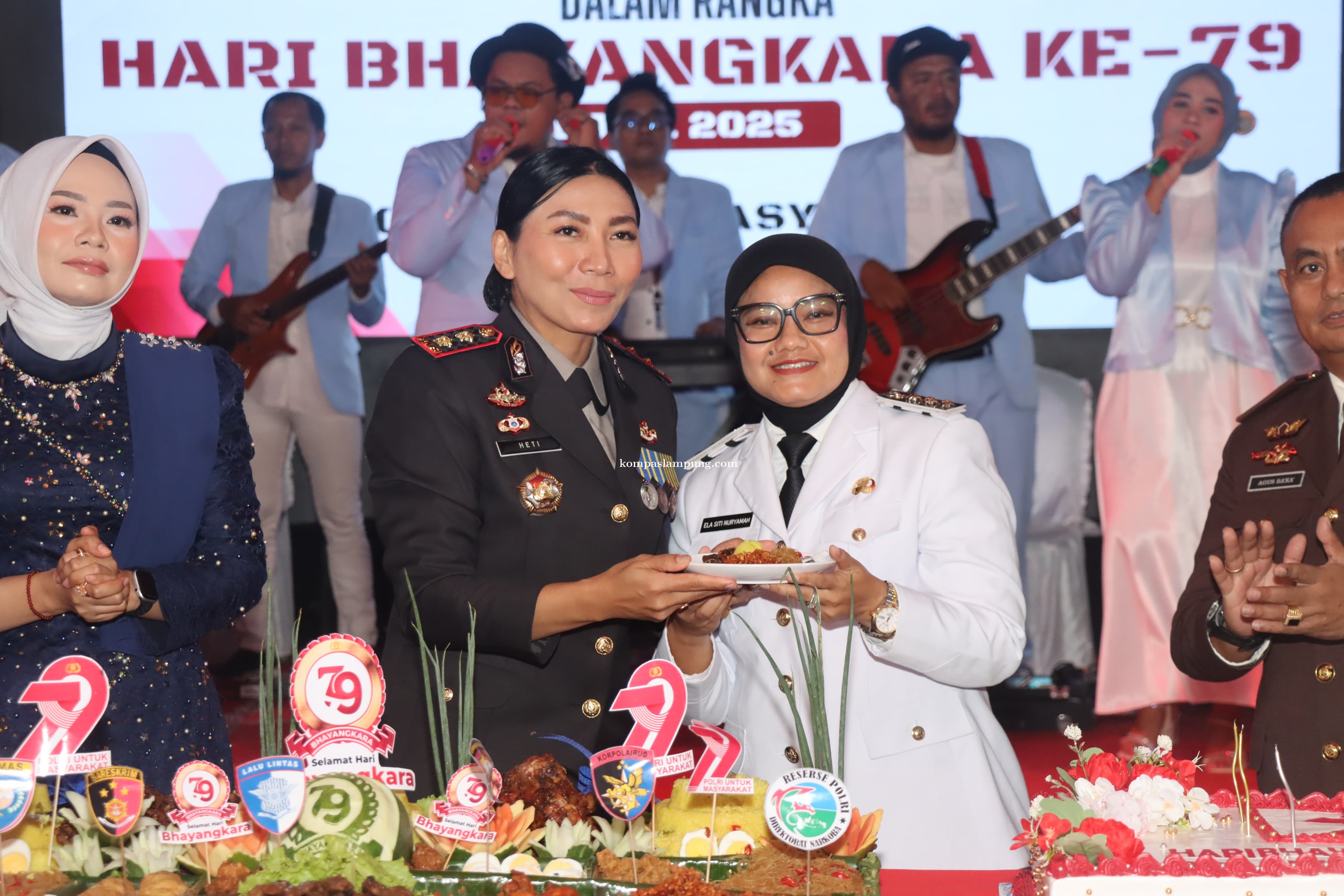 Hari Bhayangkara Ke-79 Berikan Penghargaan Kepada personel Dan Gelar Syukuran