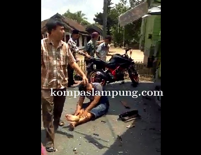 Akibat Supir Ngantuk, Truck Tabrakan Di Depan Lokasi Hajatan, Tamunya Pada Bubar