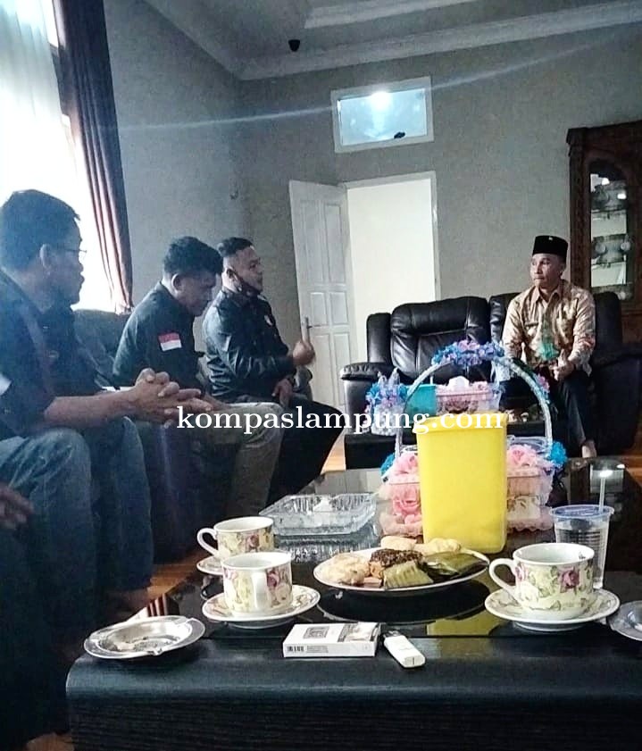 Bupati H.Parosil Mabsus,Spd. Sambut Baik Kedatangan Pengurus FPII Korwil Lampung Barat