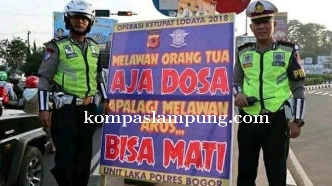 Heboh.... Spanduk-Spanduk Imbauan Polisi Buat Pemudik Lebaran Ini Bikin Ngakak