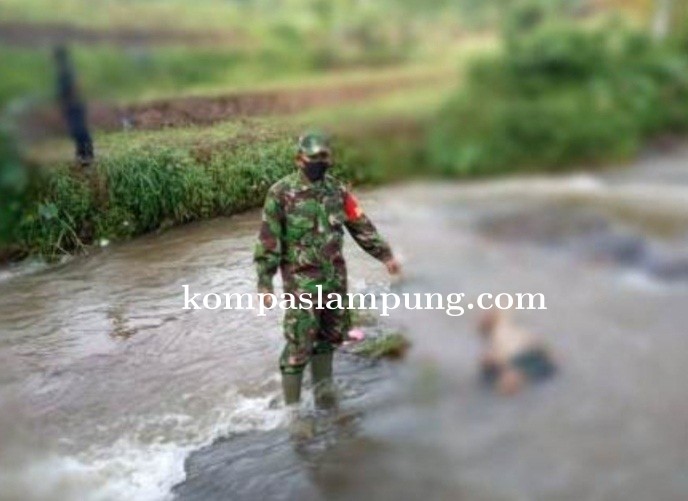 Penemuan Mayat Perempuan Disungai Bikin Geger!!!