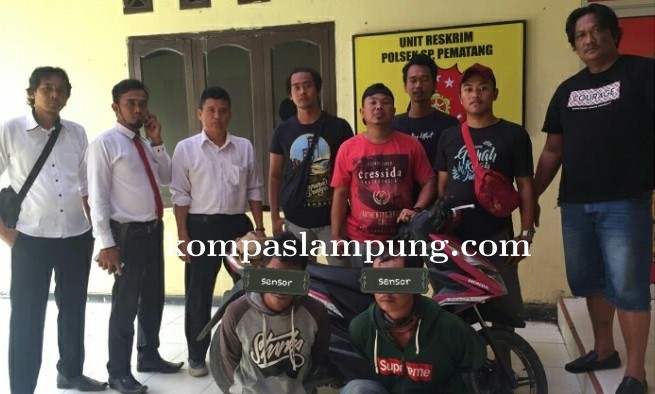 Anggota Tekab 308 Polsek Simpang Pematang Bersama Polres Mesuji, Mengamankan Dua Pelaku Curas.