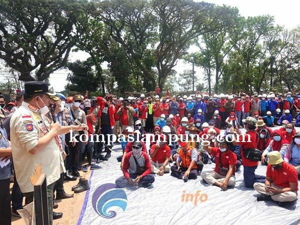 Bupati Lamteng Berhasil Redam Aksi Unjuk Rasa di PT.GMP