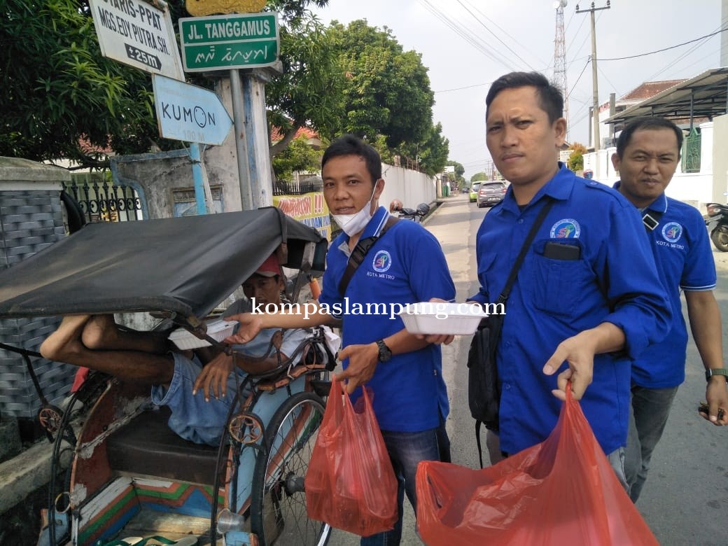 Solidaritas Pers Indonesia (SPI) Kota Metro Melaksanakan Jumat Berkah