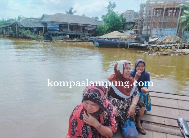 Warga  Sungai Buaya Kec Mesuji Timur Keluhan Air Sungai Yang Mengeruh