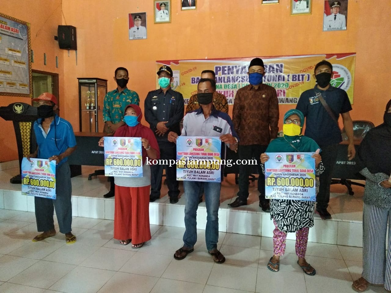 Hari Ini Tiyuh Indra Loka II Salurkan BLT Sebanyak 30 Kepala Keluarga