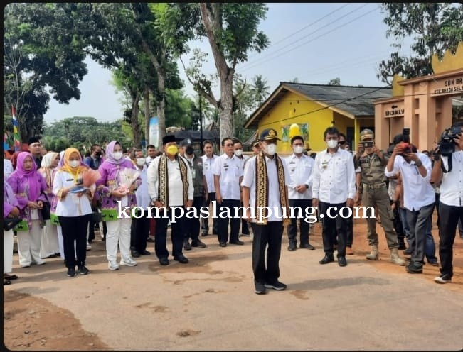 Tim Penilai Lomba Desa Berprestasi Datang Ke Desa Braja Gemilang