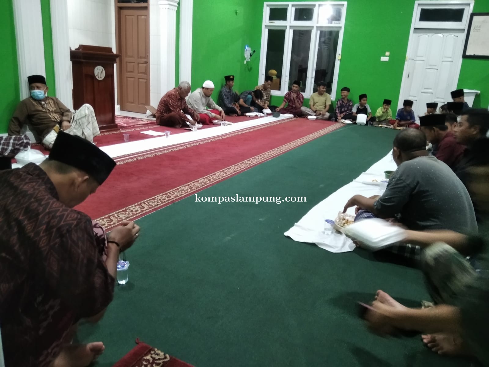 Semarak Tradisi Riungan Warga Dusun Menur Sambut Awal Ramadhan