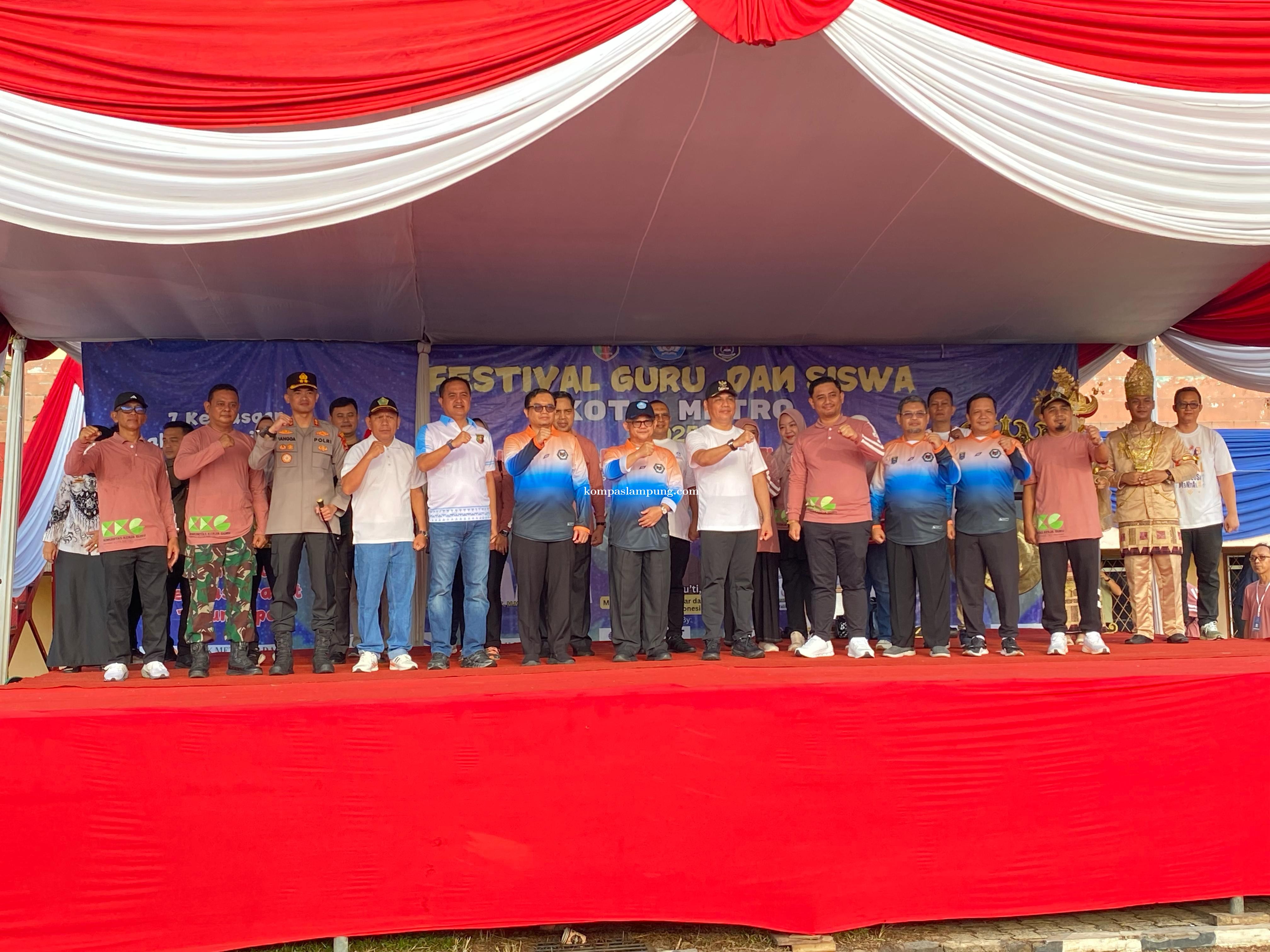 Metro Tuan Festival Pendidikan, Mentri Mu\