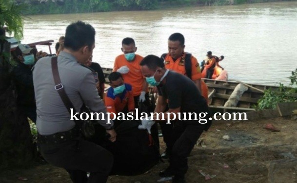 Korban Tewas Akibat Perahu Tenggelam Di Sungai Tajab Akhirnya Ditemukan     