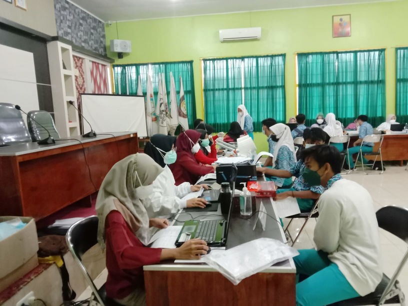 Dukung Pemerintah Tangani Covid-19, SMA Negeri 1 Metro dan Empat Sekolah Gelar Vaksinasi Massal